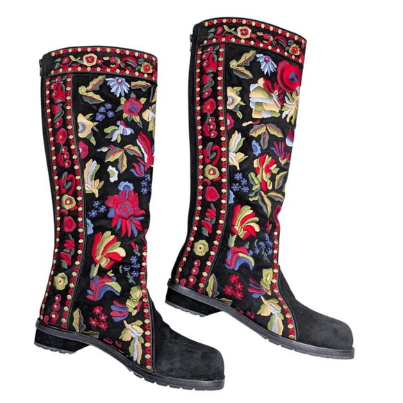 Susan Bennis/Warren Edwards Shoes - Warren Edwards Mongo Longo Suede Embroidered Boots Size 8 Black Floral Boho